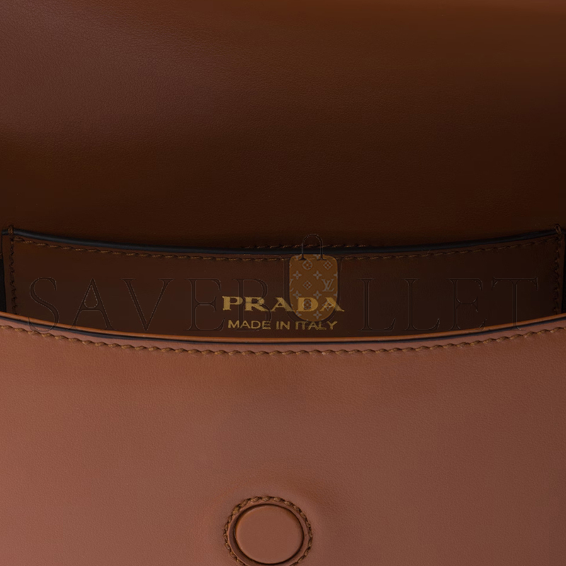 Pra*a arquÉ leather shoulder bag with flap 1bd365 (23*12*6cm)